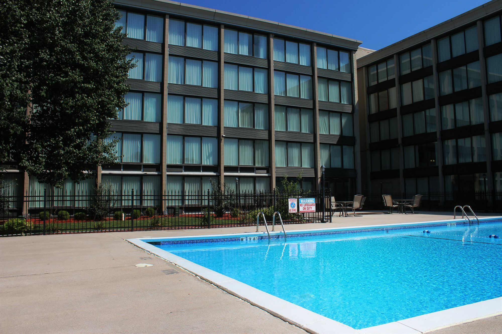 Four Points By Sheraton Kansas City Airport Exterior foto